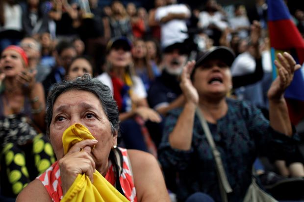 Cuba denounces international plot to silence Venezuelan people