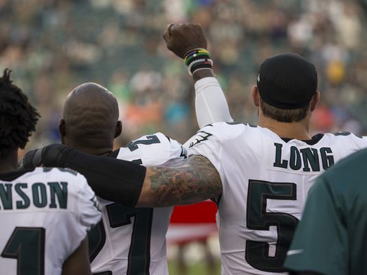 Eagles DE Chris Long supports Malcolm Jenkins during national anthem protest