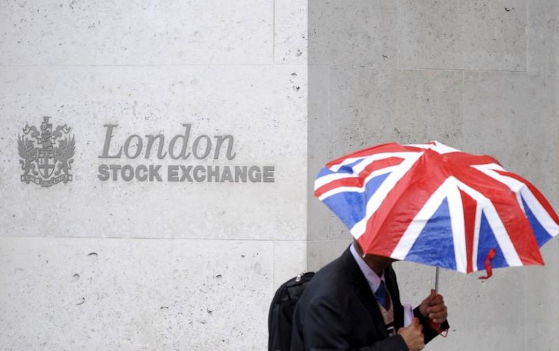 European shares fall, Barcelona attack weakens travel stocks
