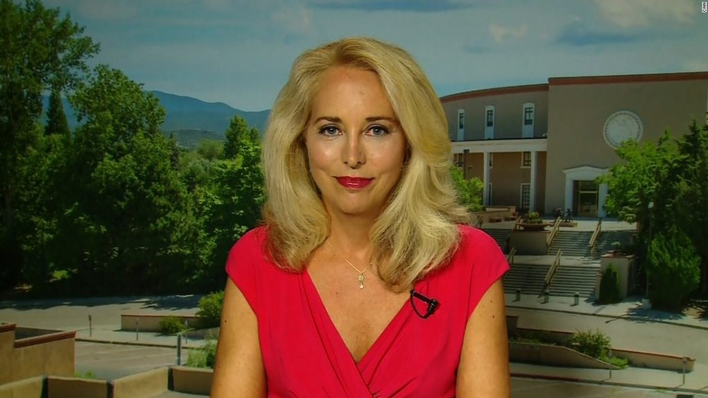 Former CIA officer explains stunt to boot Trump from Twitter