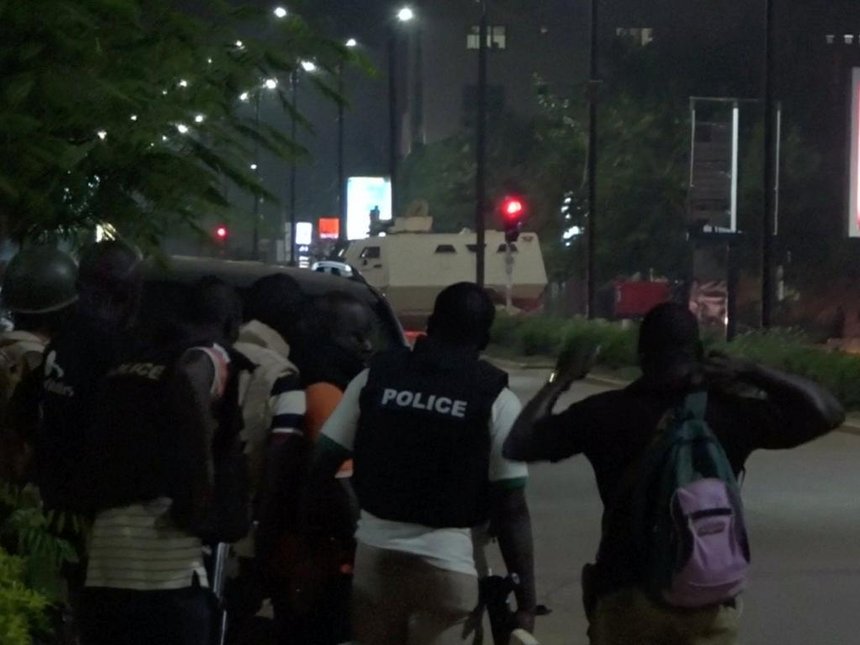 Gunmen kill 17 in attack on Burkina Faso restaurant, people trapped
