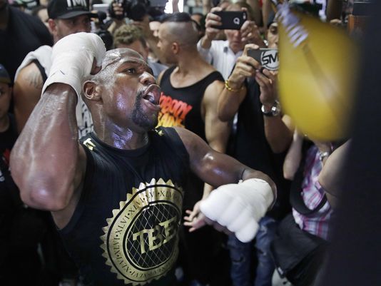 Mayweather promoter tired of talk about ticket sales