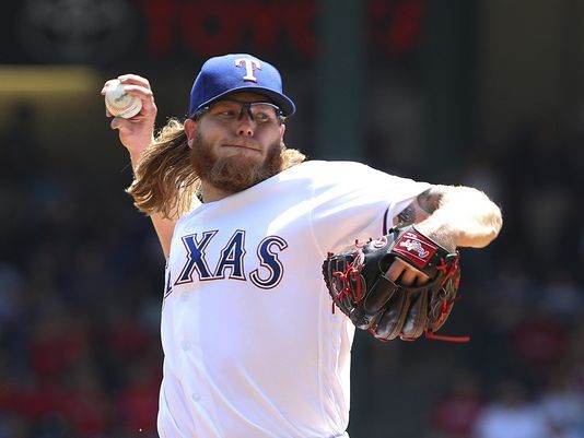 Gonzalez pitches 6 scoreless, White Sox hold off Rangers 3-2