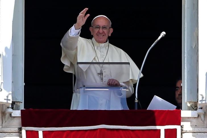Pope ‘loves China’, Vatican official says on trip to China