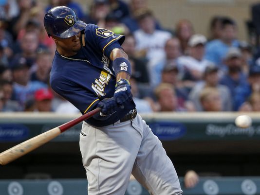 Rosario scores on late balk to lift Twins over Brewers, 5-4