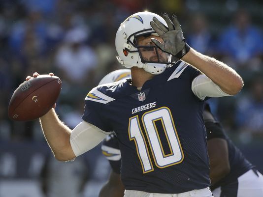 Saints top Chargers 13-7 as Brees, Rivers are both held out