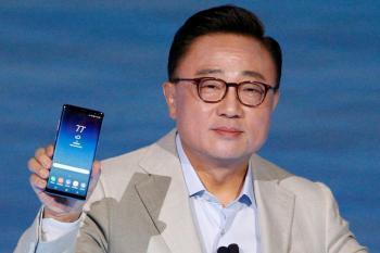 Samsung seeks to bury fiery past with Galaxy Note 8 launch