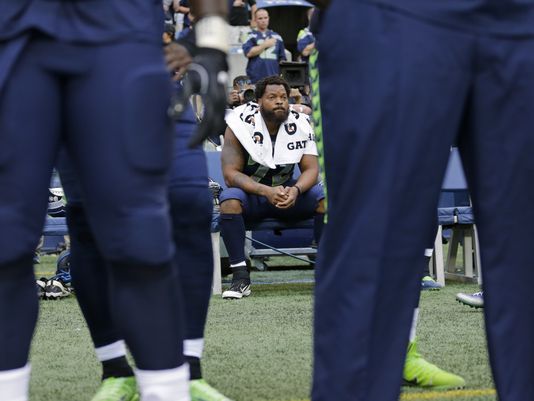 Seahawks DE Bennett sits again during national anthem