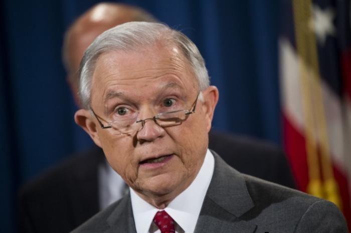 Sessions makes sweeping attack on Chicago’s sanctuary city policy