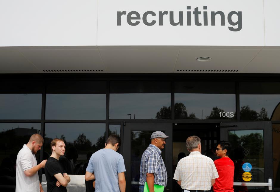 Strong U.S. jobs report bolsters case for further Fed tightening
