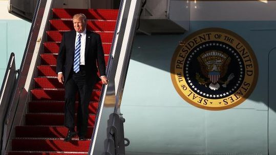 White House goes under renovation during President Trump’s vacation