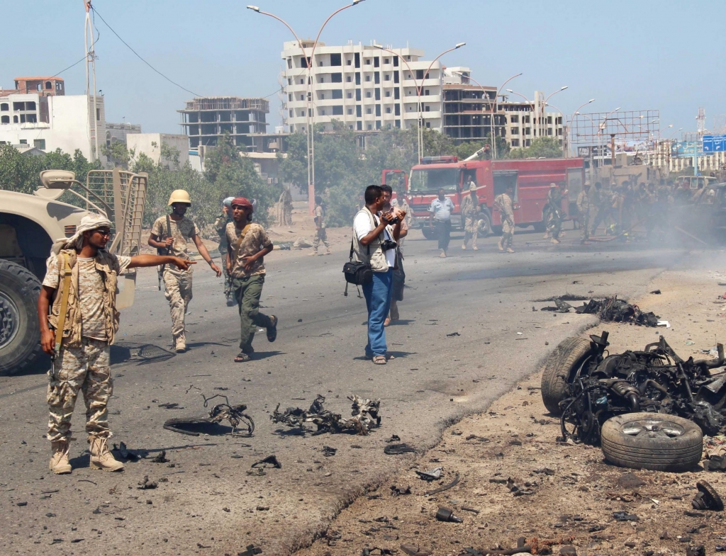 Yemen suicide car bomb kills 5 soldiers