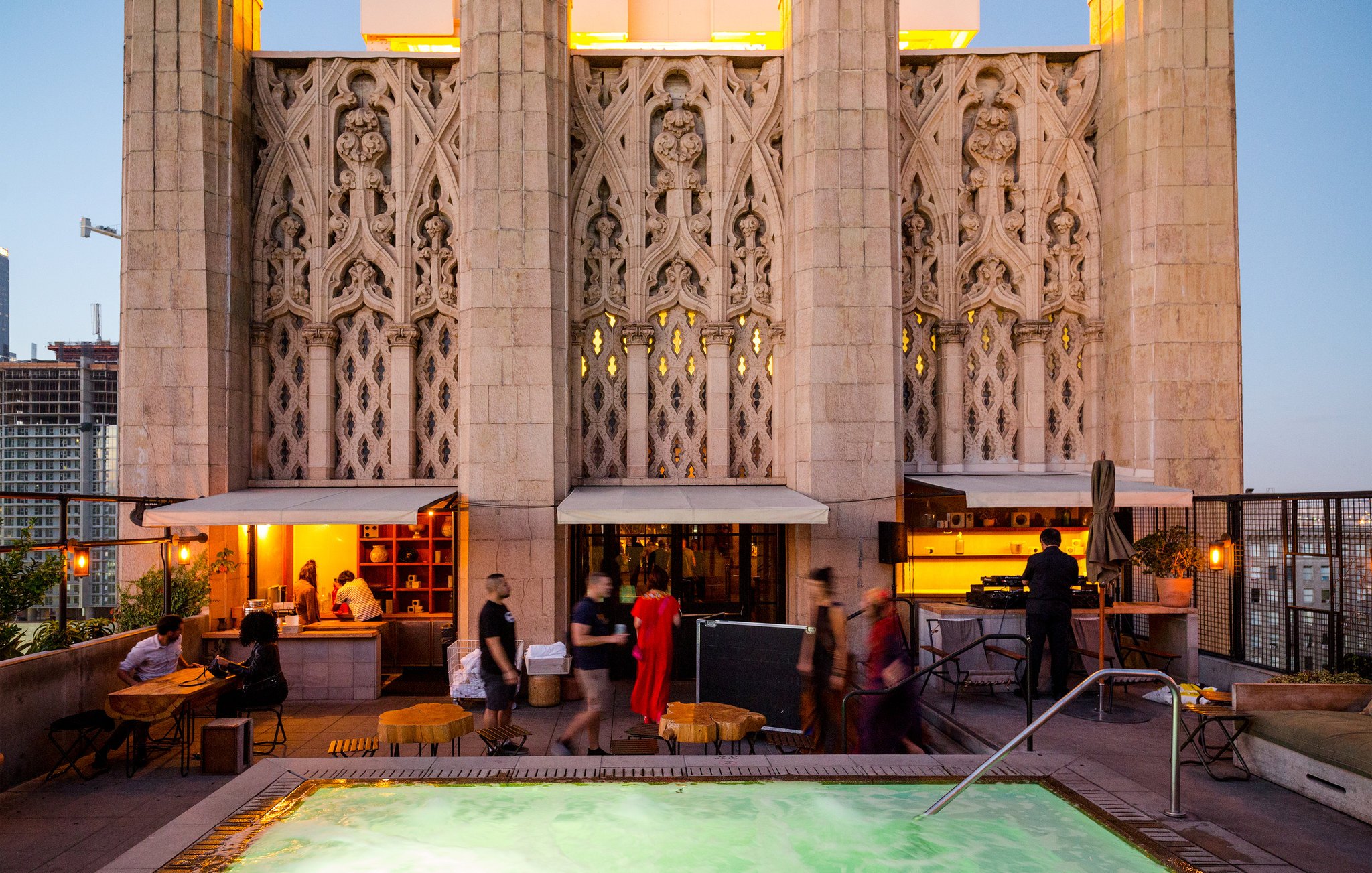 In Los Angeles, Hotel Hipness Makes a Grand Return In Los Angeles, Hotel Hipness Makes a Grand Return