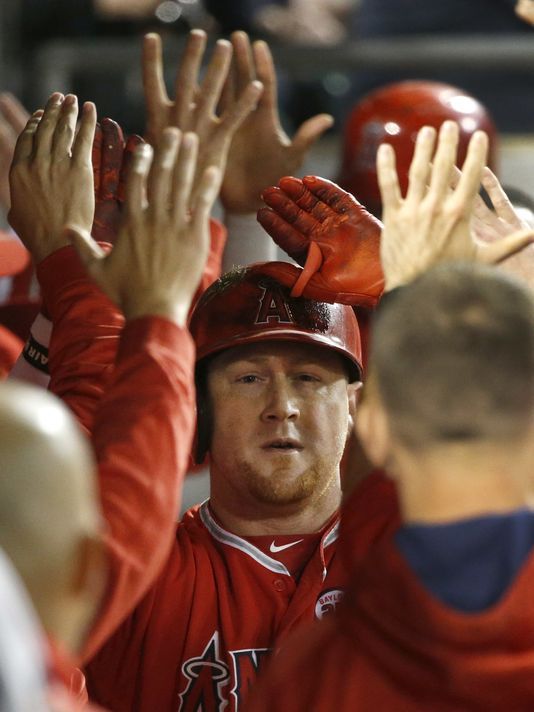 Delmonico’s homer in 10th lifts White Sox over Angels