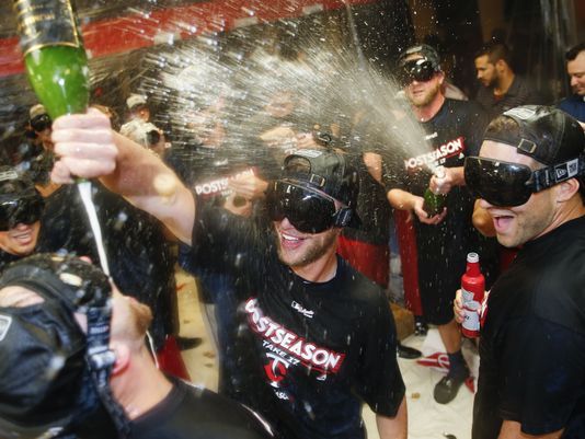 Feeling Minnesota: Twins clinch unexpected playoff spot