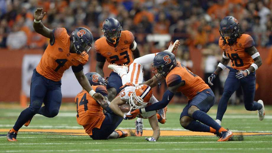 Dungey has 3 TD passes, Syracuse stuns No. 2 Clemson 27-24