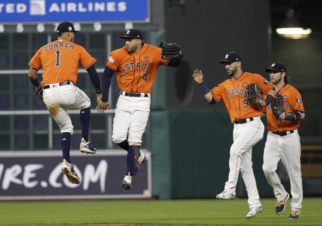 Keuchel strikes out 10, Astros beat Yanks 2-1 in ALCS opener