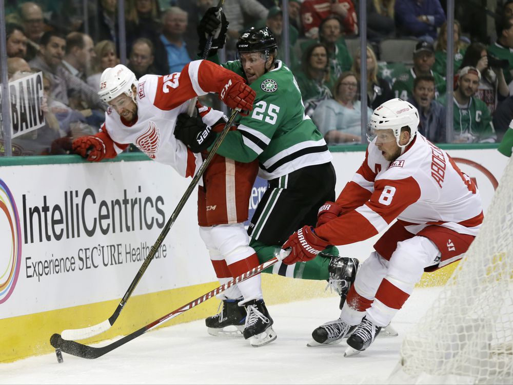Klingberg, Seguin score early, Stars hold off Red Wings 4-2