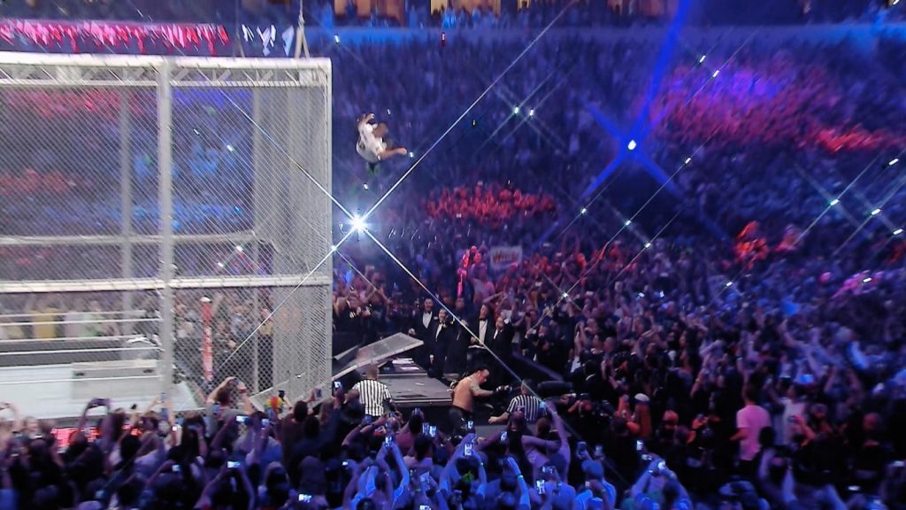 Shane McMahon jumps 20 feet off WWE Hell in a Cell, takes brutal bump