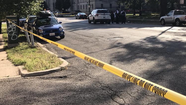 Man, 19, dies after shot in head near Washington Park on South Side