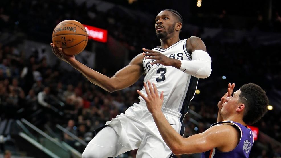 Aldridge Has 21, Spurs Use Big 3rd Quarter to Rout Suns
