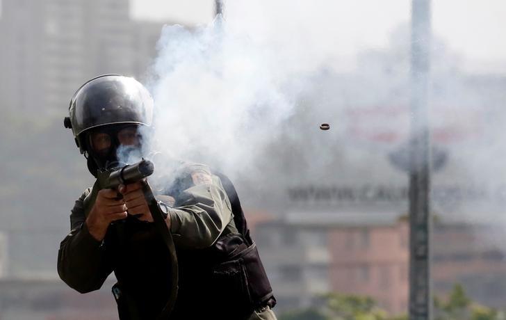 EU to impose arms embargo on Venezuela, lays basis for sanctions