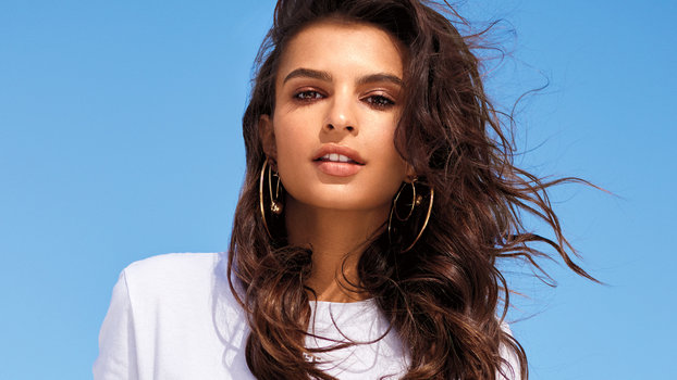 Emily Ratajkowski Flaunts Major Side-Boob In Tyga’s New Music Video