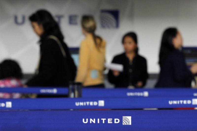 United weighs purchase of new Boeing 767 passenger jets