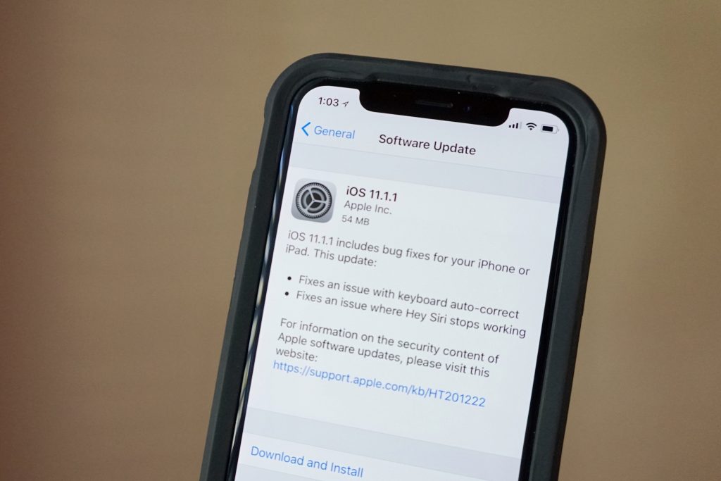Apple iOS 11.2.1 Starts Causing Problems