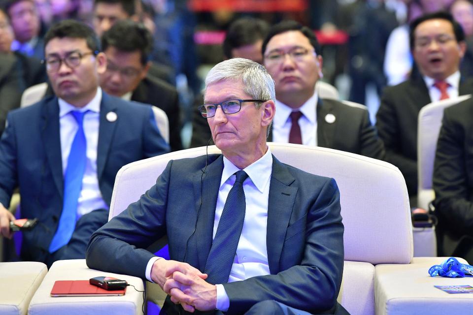 Apple’s Embarrassing iPhone Battery Debacle Is Tim Cook’s First Failure