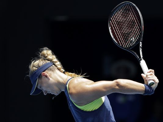 Kerber pulls through a surprising challenge, faces Keys next