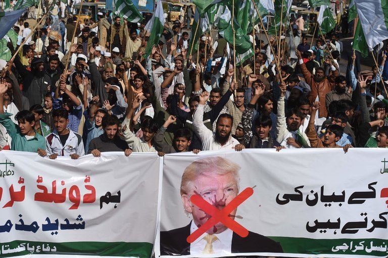 Trump, Citing Pakistan as a ‘Safe Haven’ for Terrorists, Freezes Aid
