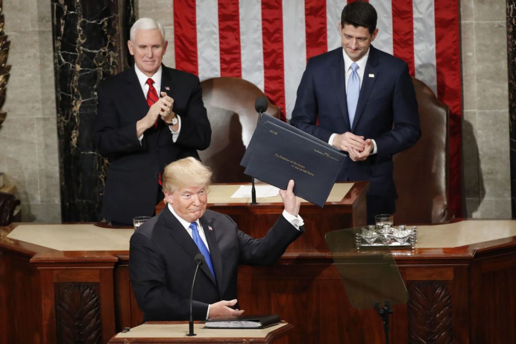 Trump signs order to keep Guantanamo open