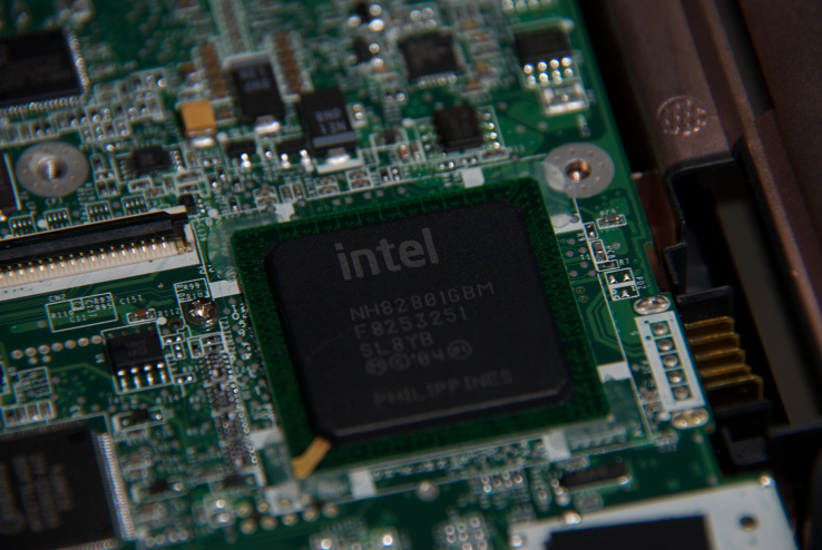 Intel ships update for newest Spectre-affected chips