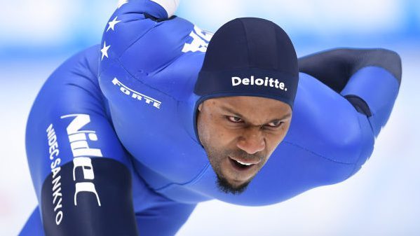 Except when he races, U.S. speedskating star Shani Davis refuses to toe the line