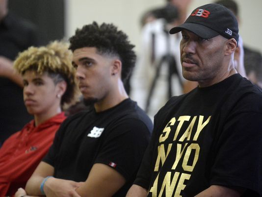 LaVar Ball wants all three sons on same NBA team