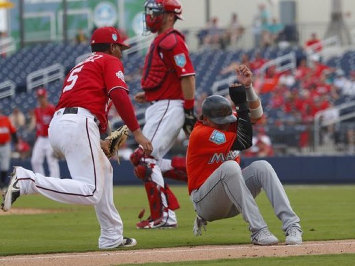 dodgers-wait-to-hear-how-long-turner-out-with-broken-wrist Dodgers wait to hear how long Turner out with broken wrist , Sports news headlines, Sports News, Latest Sports News, Sports Breaking News