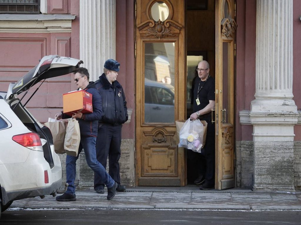 After Expulsions, Options Dwindle in Russia and West’s ‘Diplomatic War’