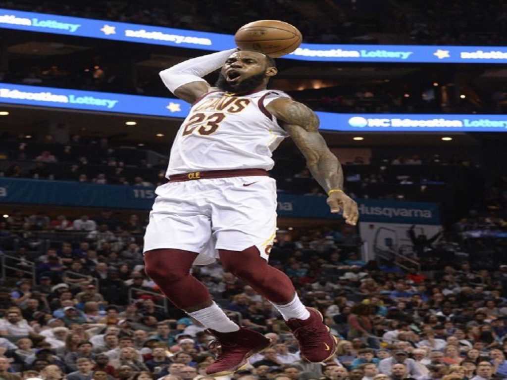 LeBron James ties Michael Jordan’s record for double-digit scoring as Cavs beat Hornets