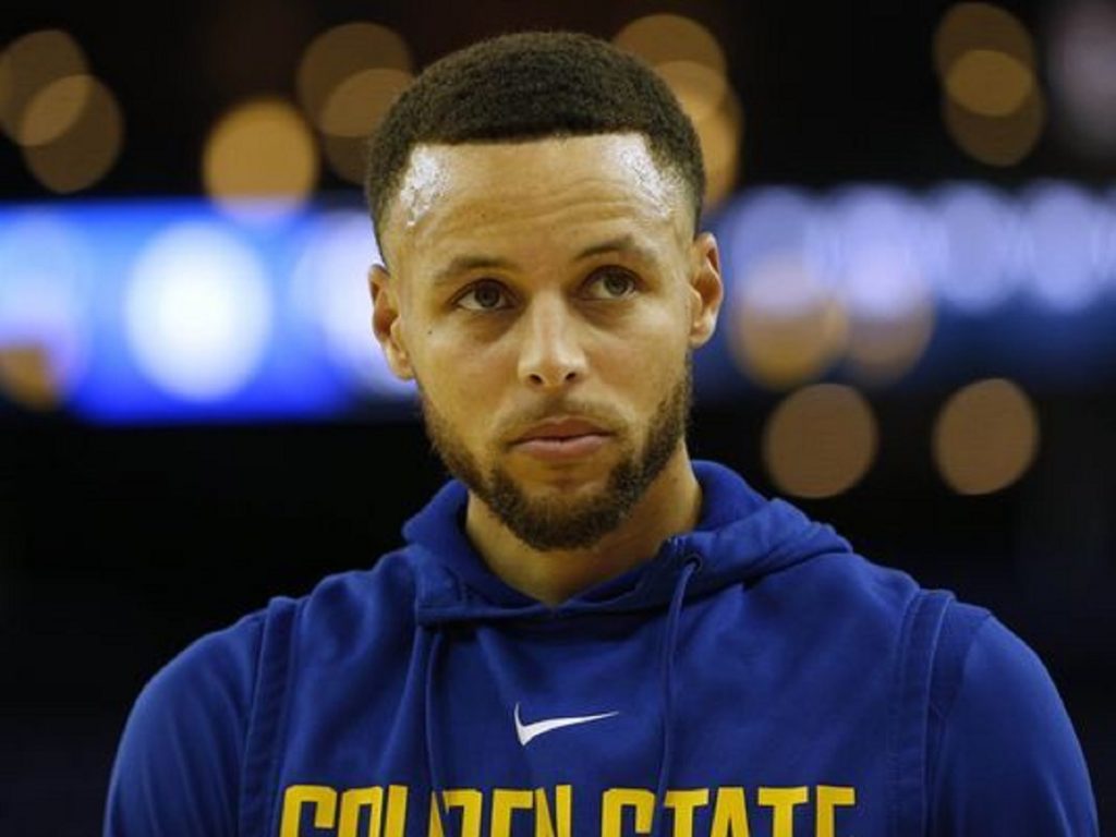 Steph Curry, Golden State Warriors face difficult situation as NBA playoffs loom