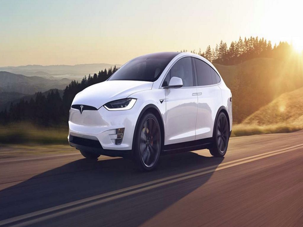 Tesla says fatal crash involved Autopilot