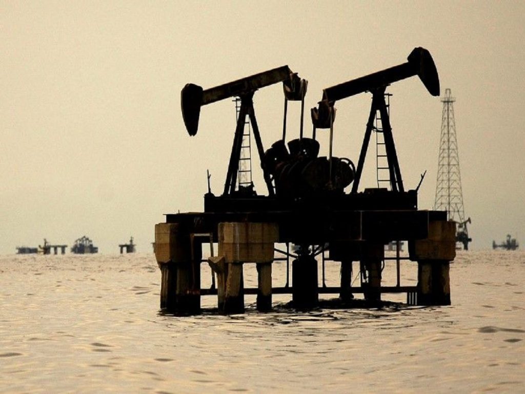 Oil prices drop as fears about Syria strikes fallout wane