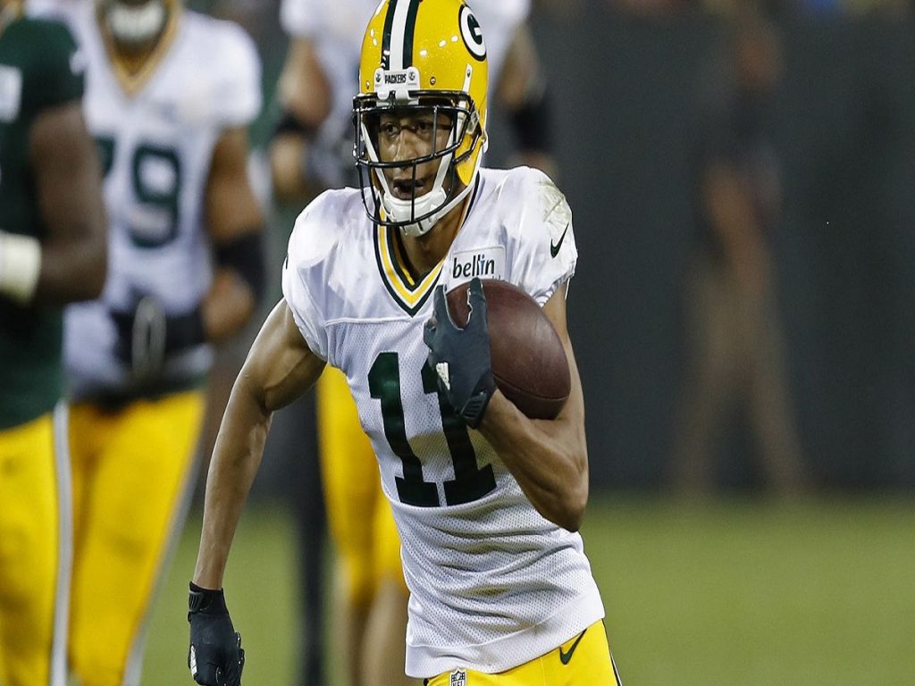 Packers WR Trevor Davis arrested for making bomb joke at Los Angeles airport