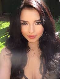 Demi Rose