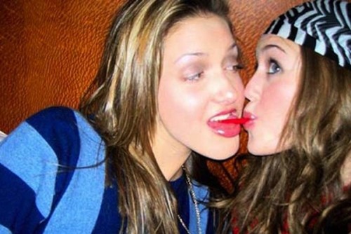Miley Cyrus First Scandal on Myspace
