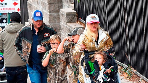 Blake Shelton Gushes Over Gwen Stefani & Her Boys During Family Trip