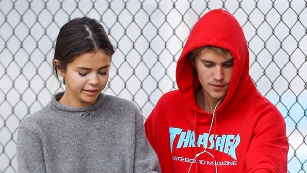 Selena Gomez Visits Justin Bieber At Hockey After Her Mom Reportedly Flips Over Reunion