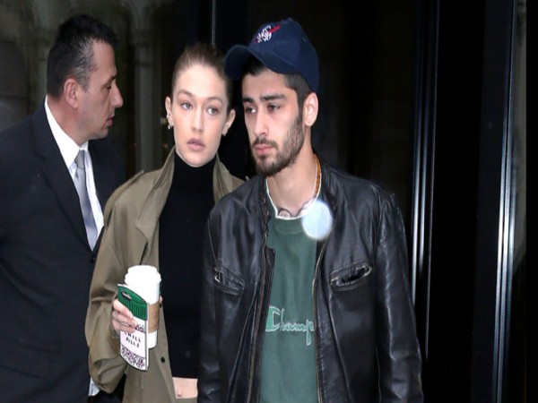 Zayn Malik Spotted Heading Into Gigi Hadid’s NYC Apartment — Are They Back Together Zayn Malik Spotted Heading Into Gigi Hadid’s NYC Apartment — Are They Back Together