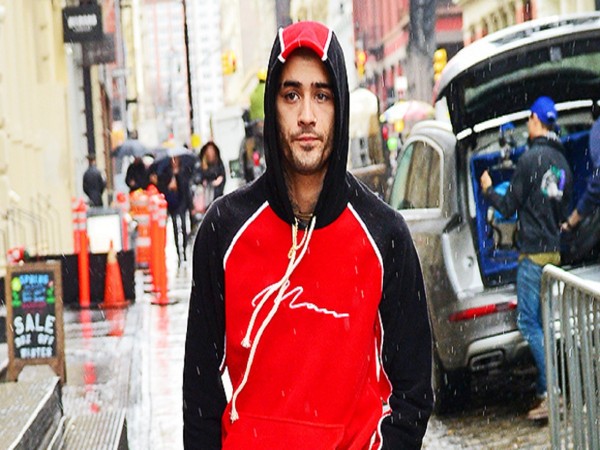 Zayn Malik Leaves Gigi Hadid’s Home In Same Clothes From The Night Before Walk Of Shame Zayn Malik Leaves Gigi Hadid’s Home In Same Clothes From The Night Before Walk Of Shame