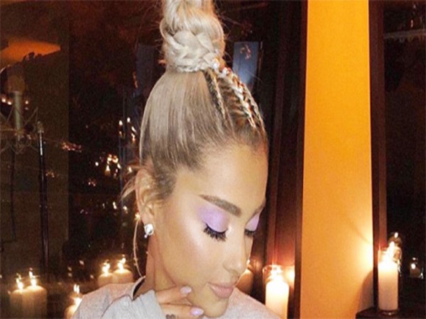 25 Stars Who Dyed Their Hair Icy Blonde Like Mother Of Dragons: Ariana Grande, Kim K & More 25 Stars Who Dyed Their Hair Icy Blonde Like Mother Of Dragons: Ariana Grande, Kim K & More